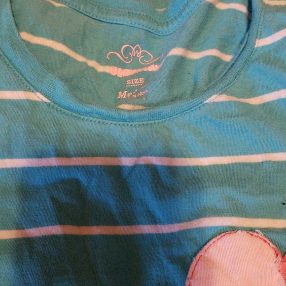 Long sleeve shirts, size Medium - Picture 3 of 4